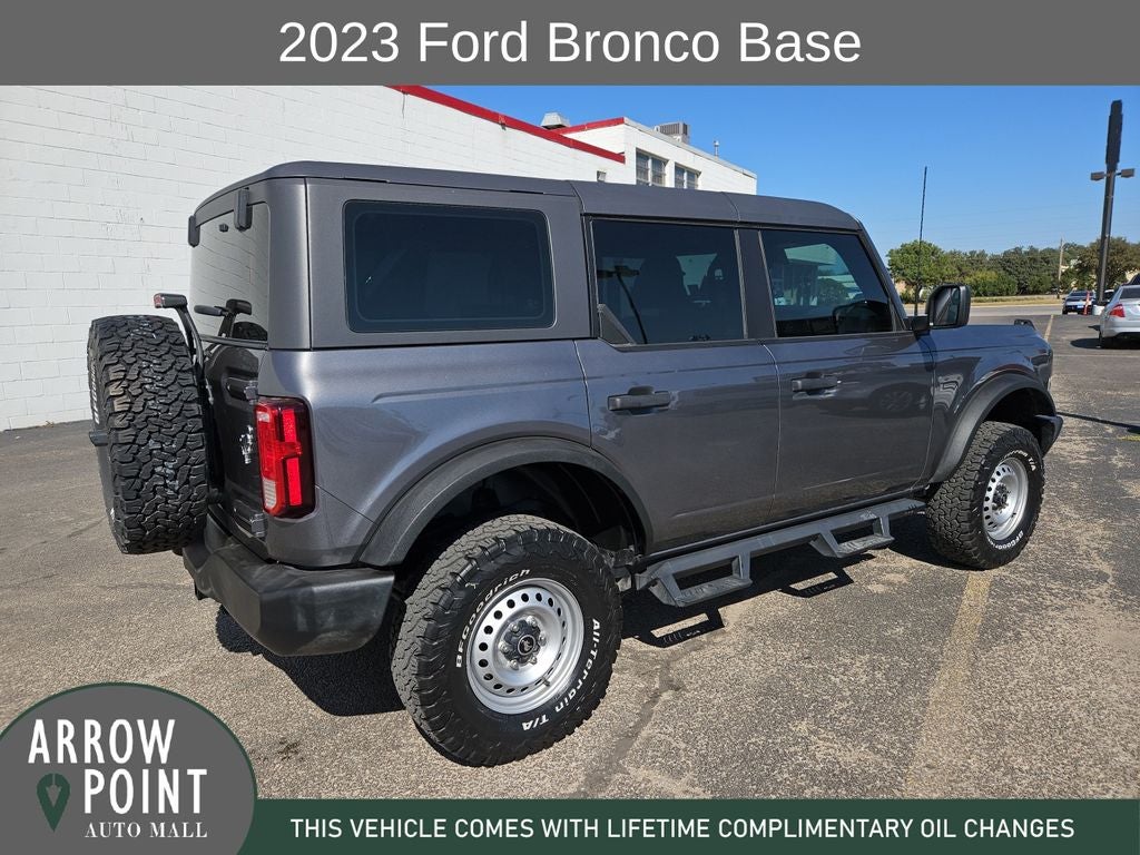 2023 Ford Bronco Base