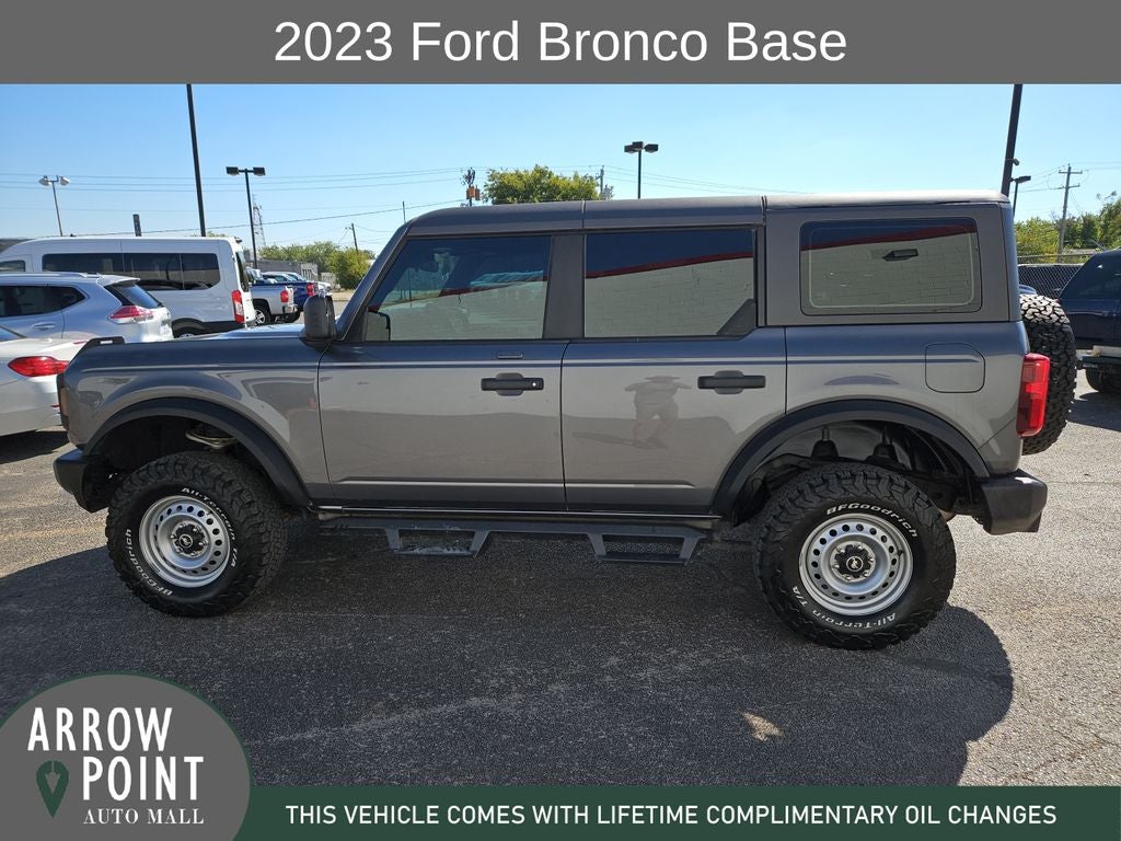 2023 Ford Bronco Base