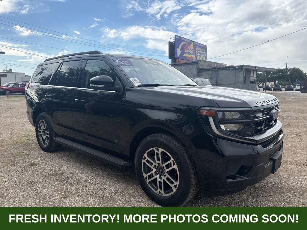 2025 Ford Expedition Active's photo