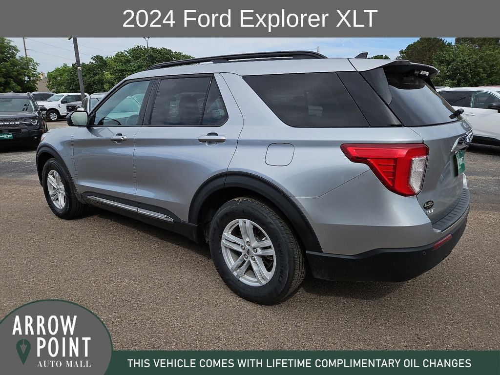 2024 Ford Explorer XLT