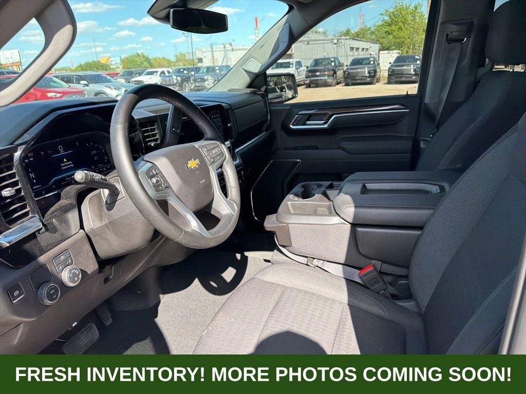 2025 Chevrolet Silverado 1500 LT