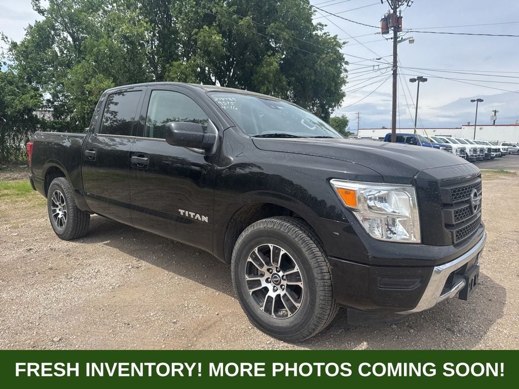 2024 Nissan Titan SV