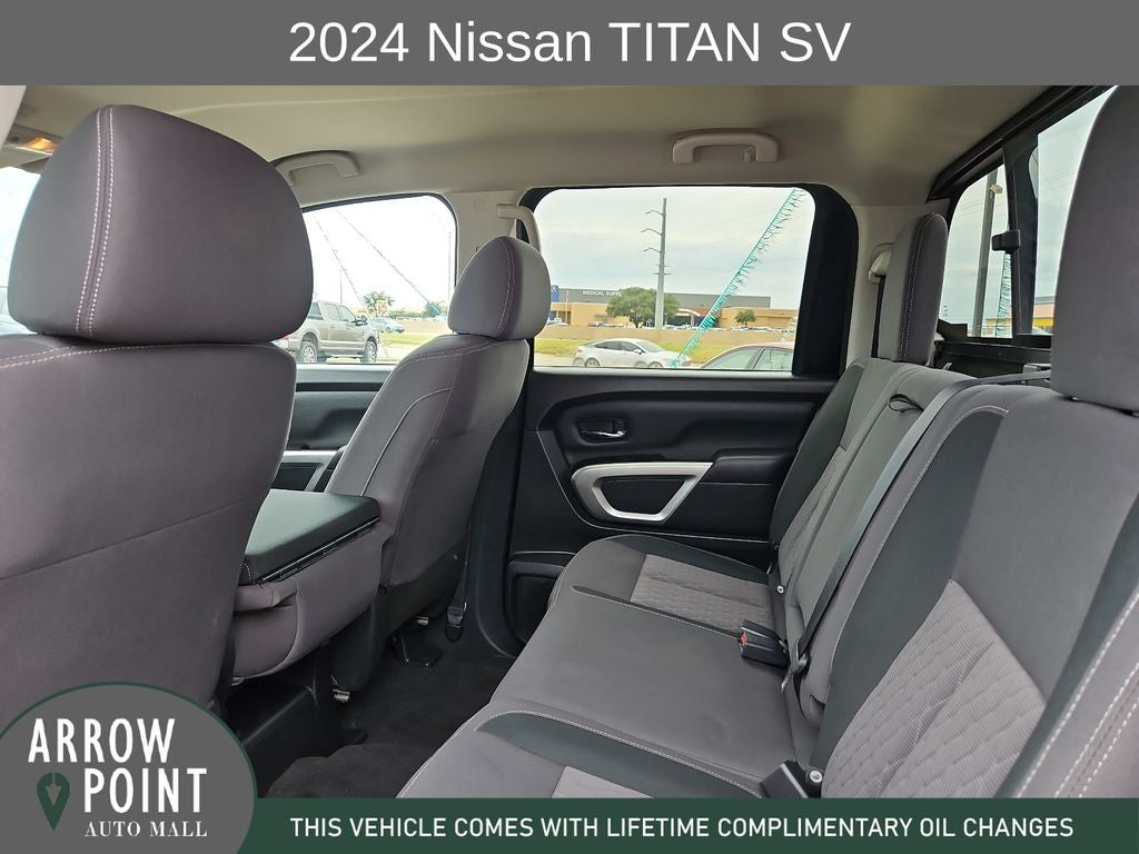 2024 Nissan Titan SV