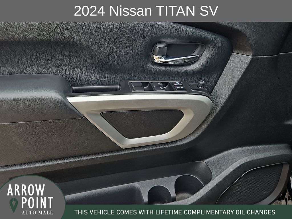 2024 Nissan Titan SV
