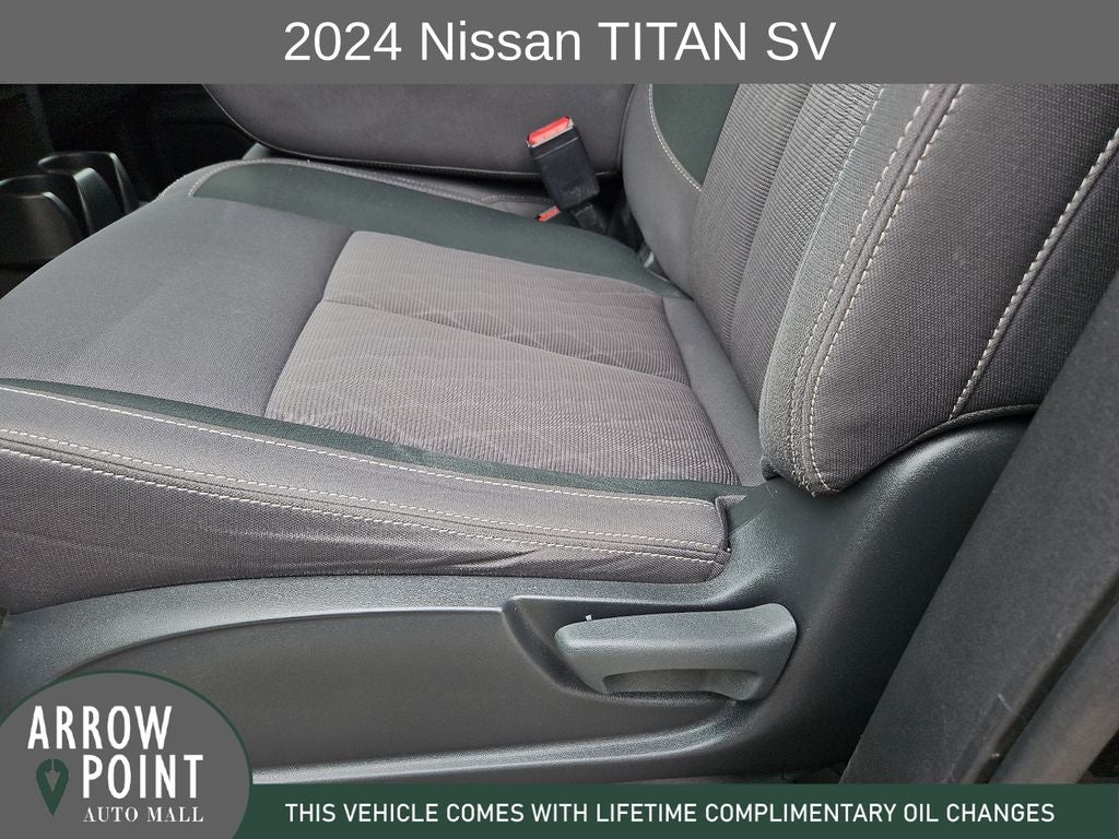2024 Nissan Titan SV
