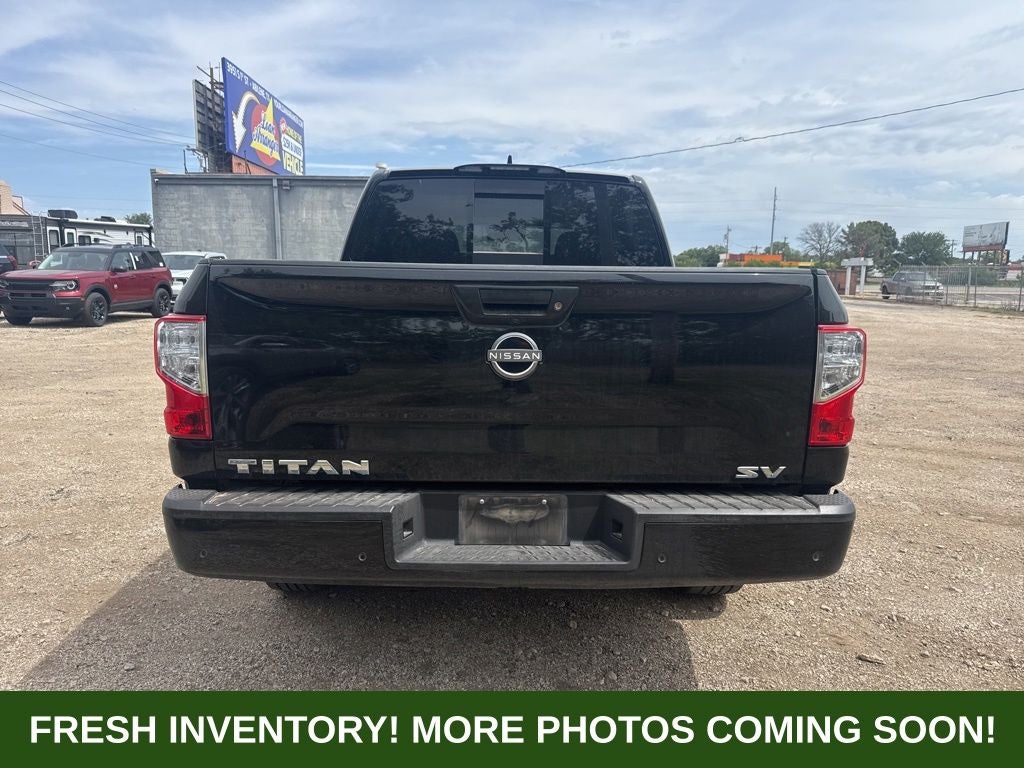 2024 Nissan Titan SV