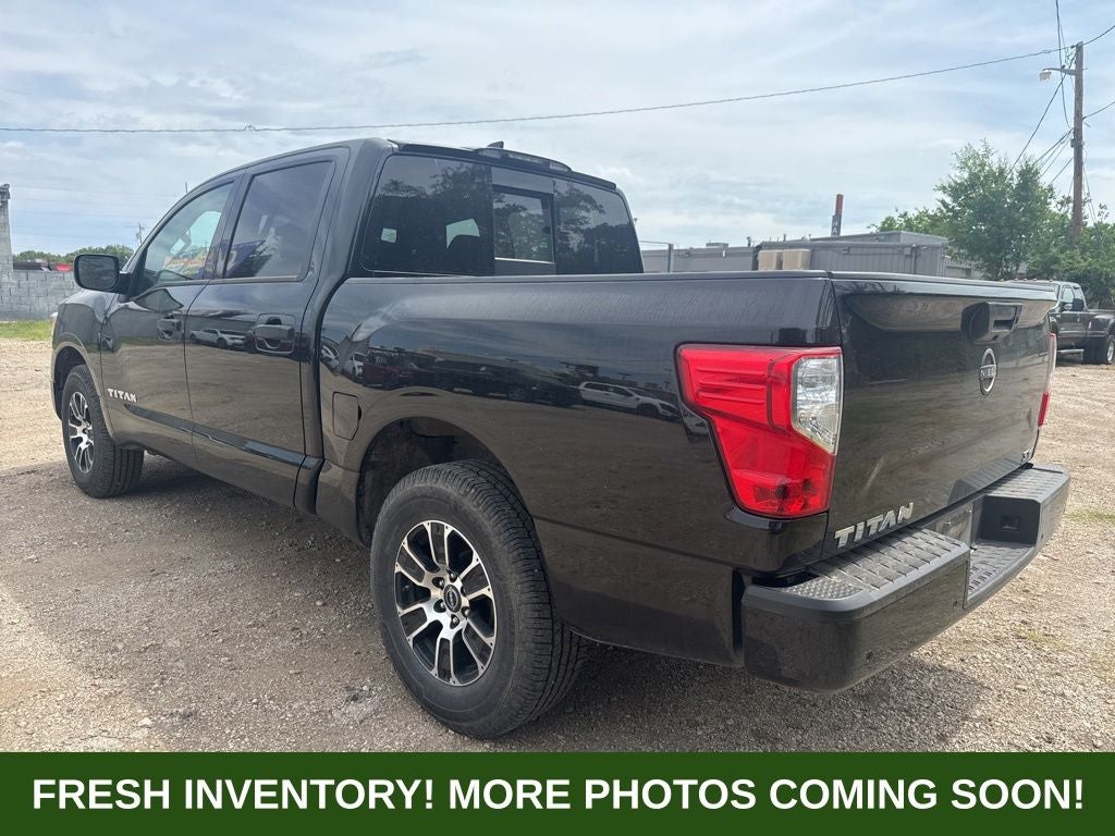 2024 Nissan Titan SV