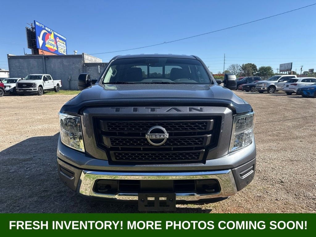 2024 Nissan Titan SV