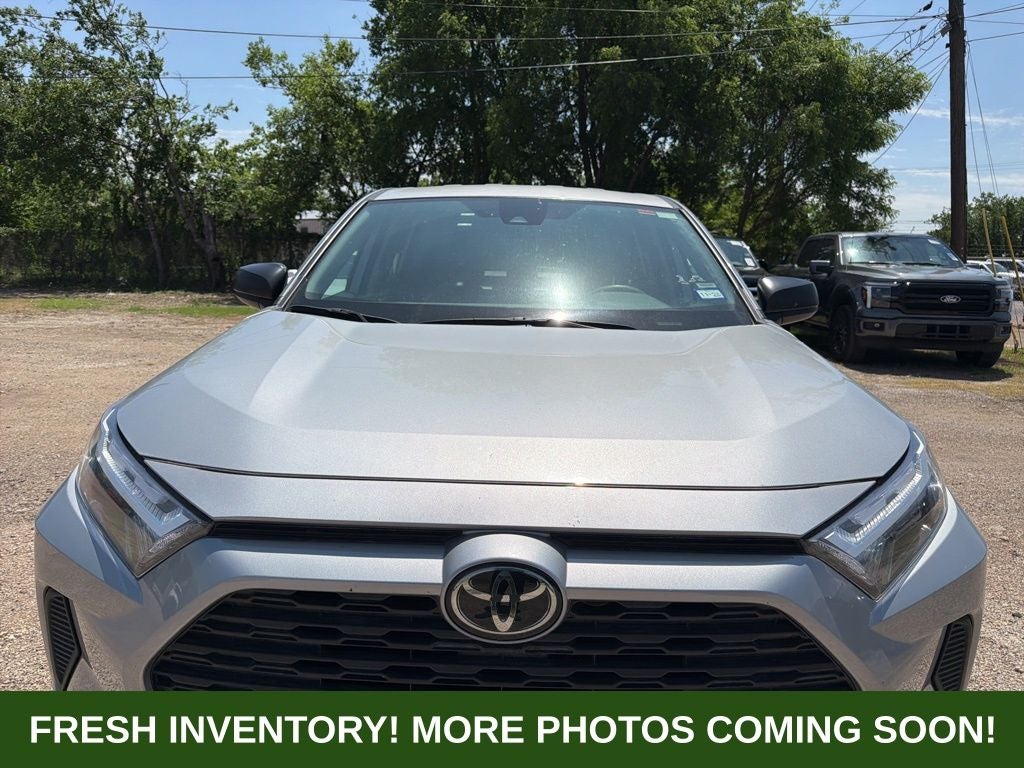 2025 Toyota RAV4 LE