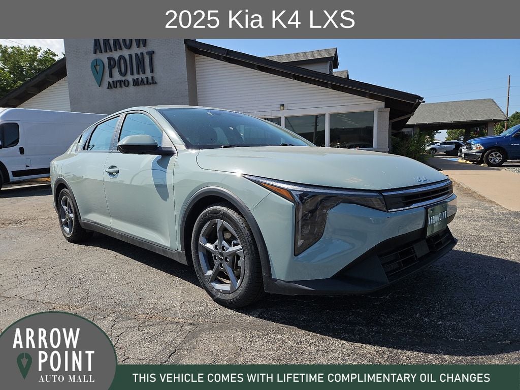 2025 Kia K4 LXS