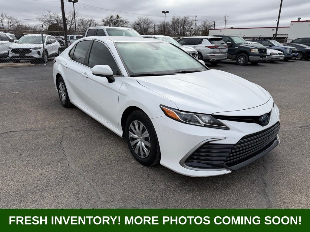 2022 Toyota Camry Hybrid LE