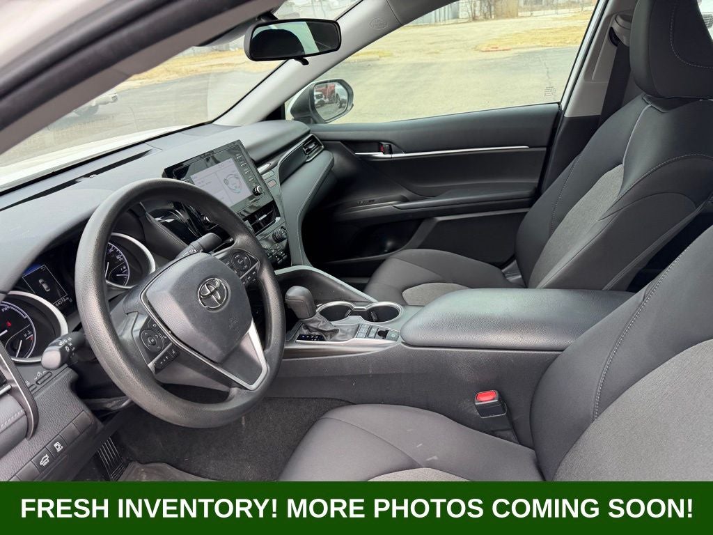 2022 Toyota Camry Hybrid LE