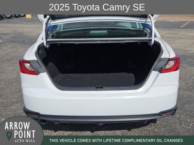 2025 Toyota Camry SE