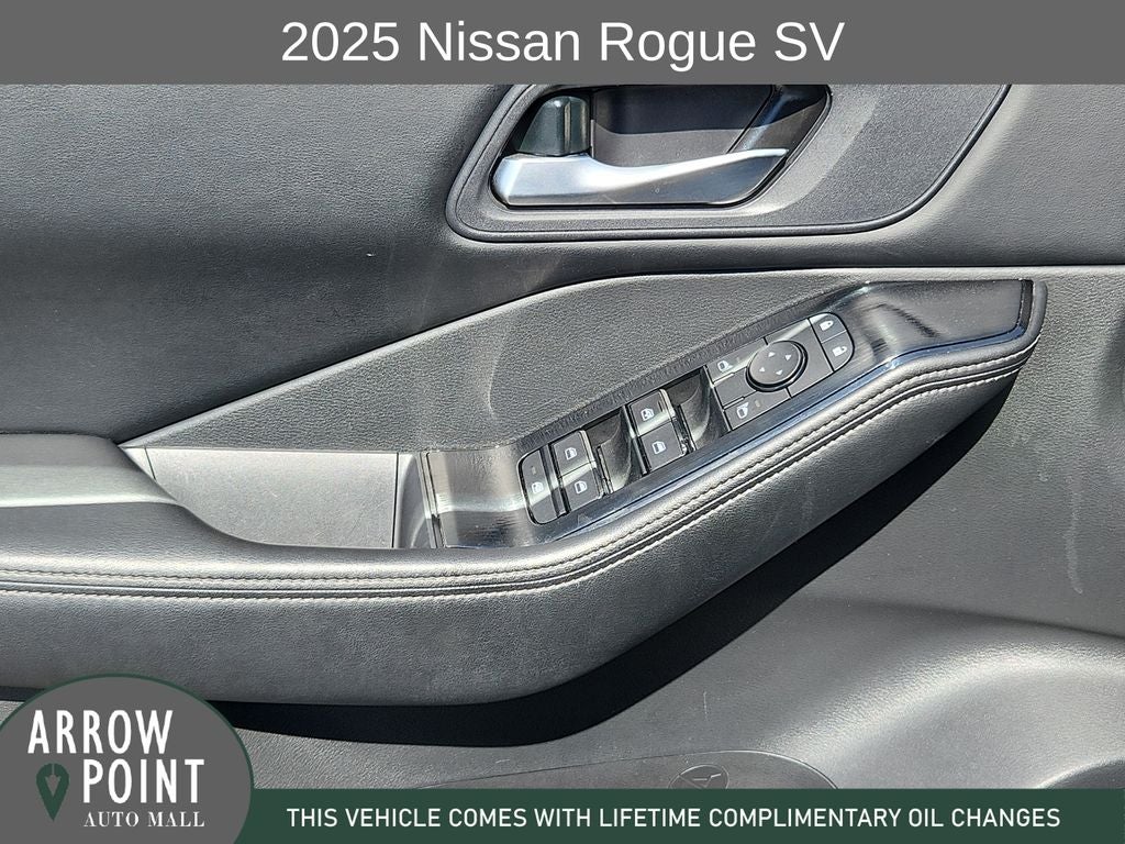 2025 Nissan Rogue SV