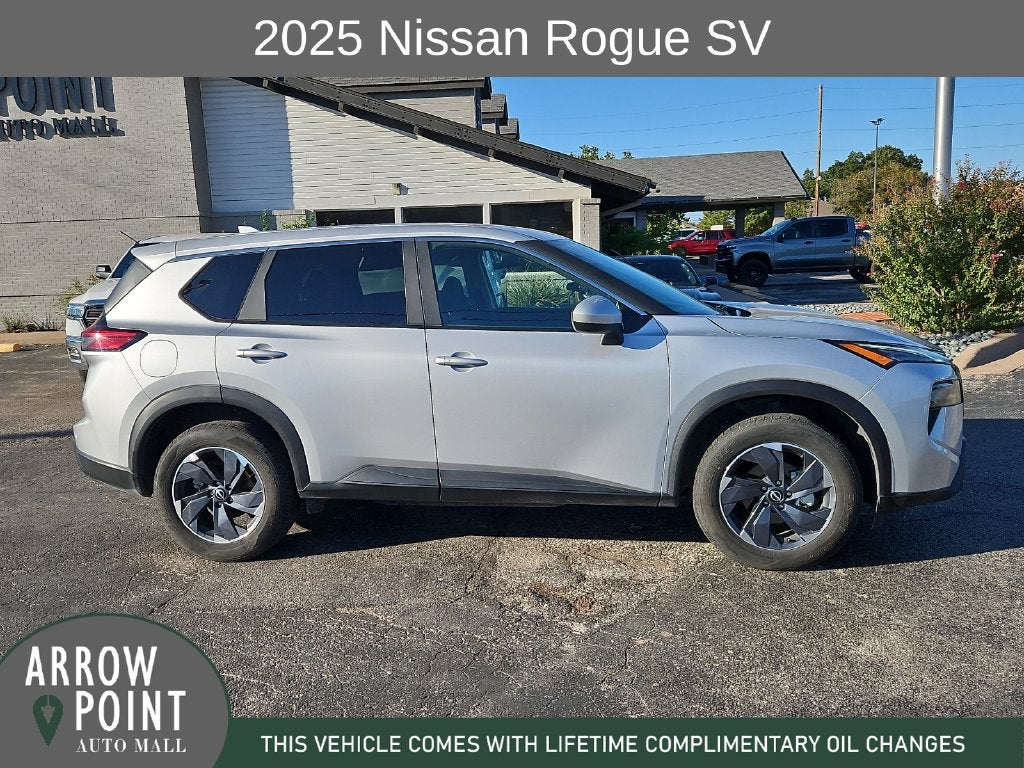 2025 Nissan Rogue SV