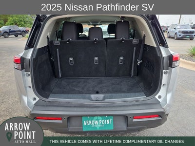 2025 Nissan Pathfinder SV