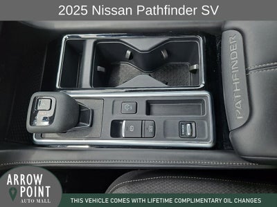 2025 Nissan Pathfinder SV