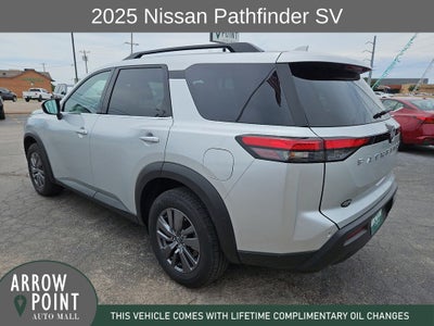 2025 Nissan Pathfinder SV