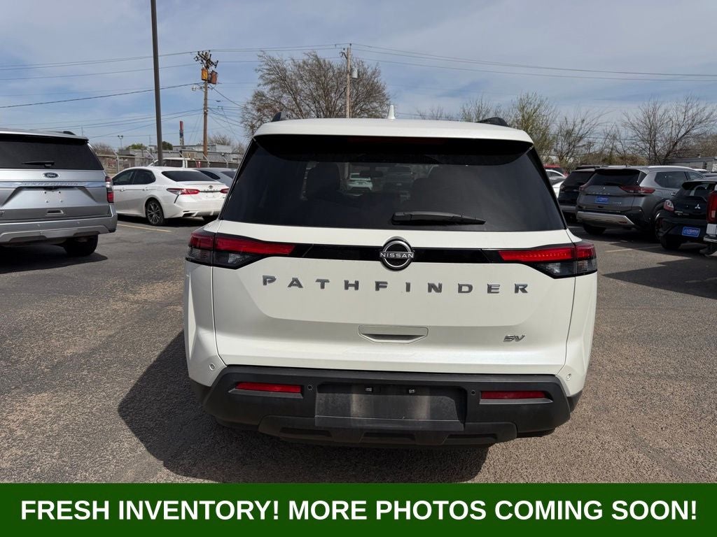 2024 Nissan Pathfinder SV
