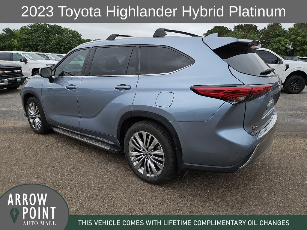 2023 Toyota Highlander Hybrid Platinum