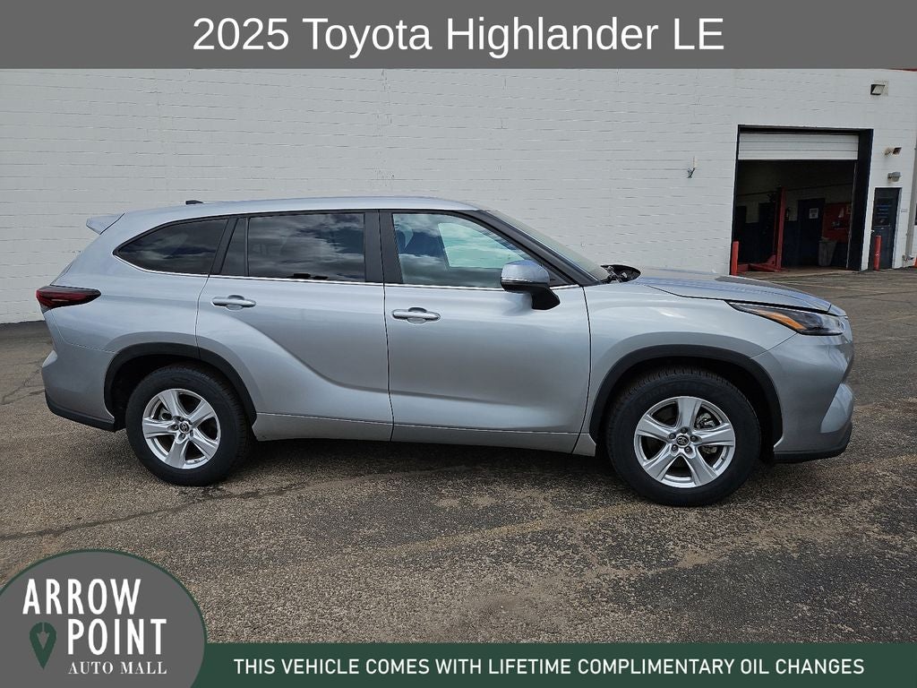 2025 Toyota Highlander LE