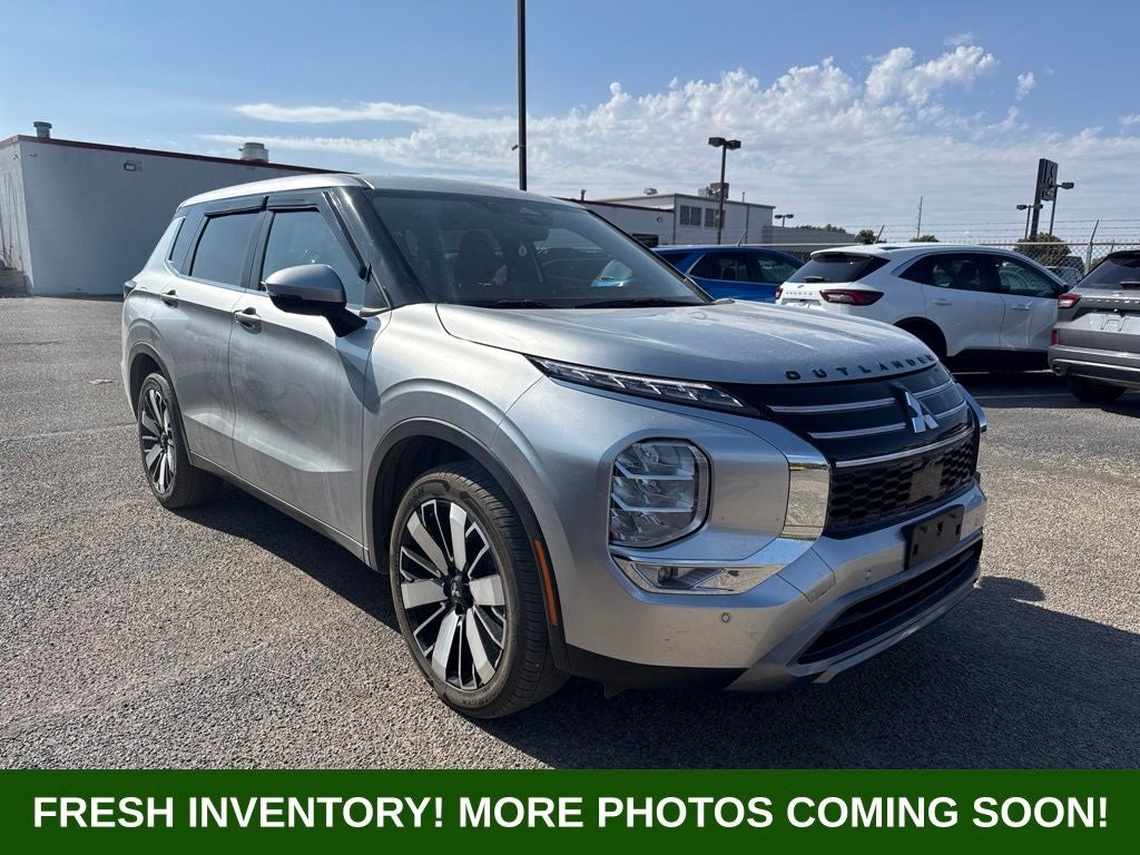 2025 Mitsubishi Outlander SE
