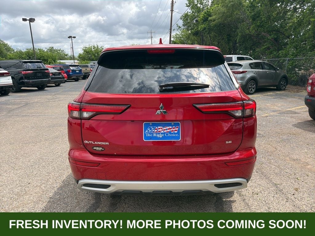 2024 Mitsubishi Outlander SE