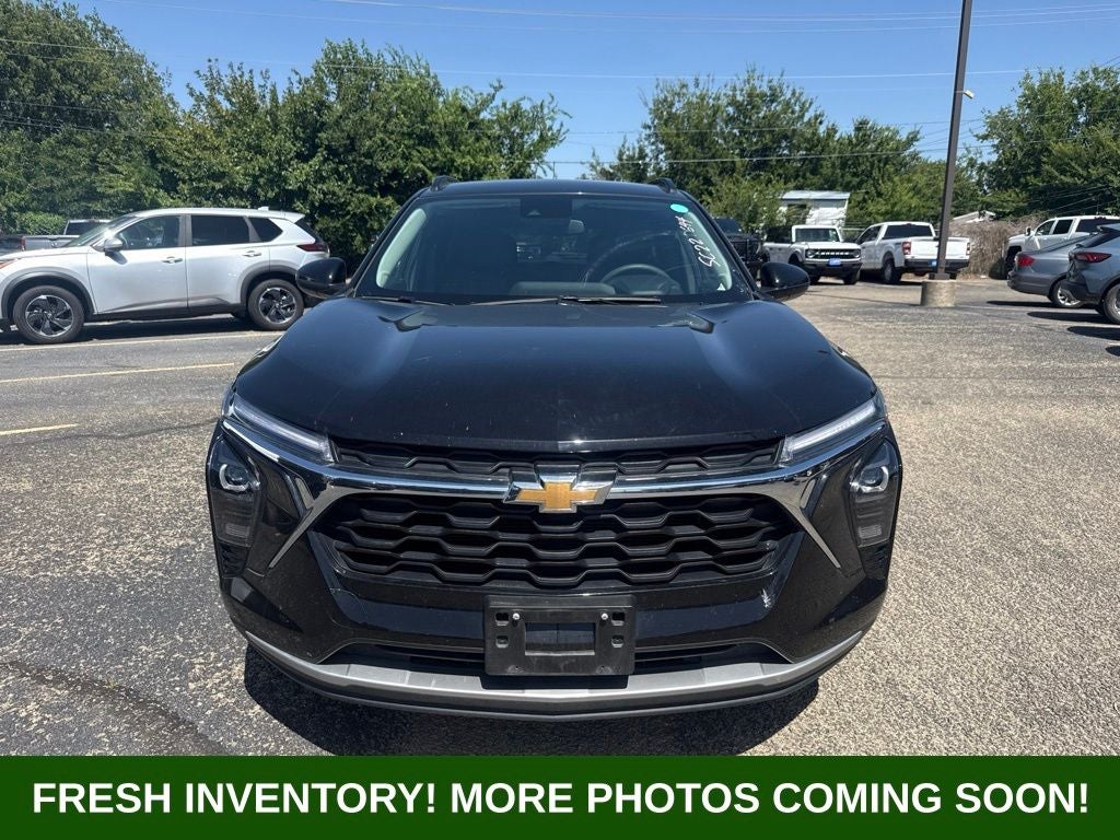2025 Chevrolet Trax LT - Photo 7