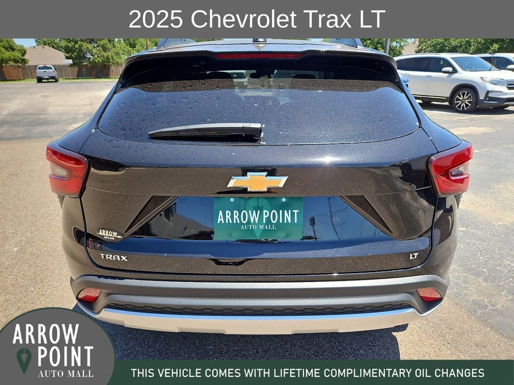 2025 Chevrolet Trax LT - Photo 10
