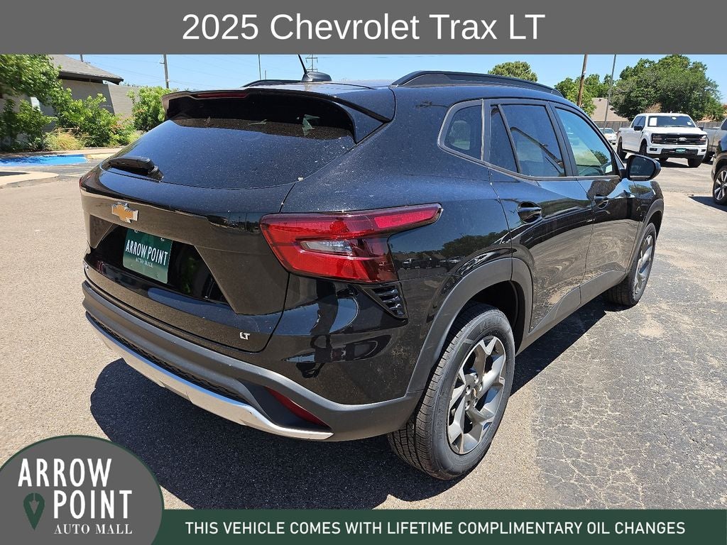 2025 Chevrolet Trax LT - Photo 11