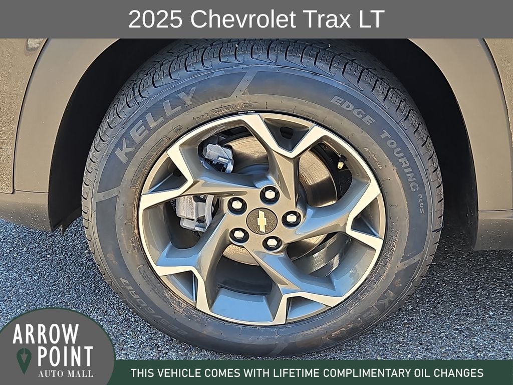 2025 Chevrolet Trax LT - Photo 16