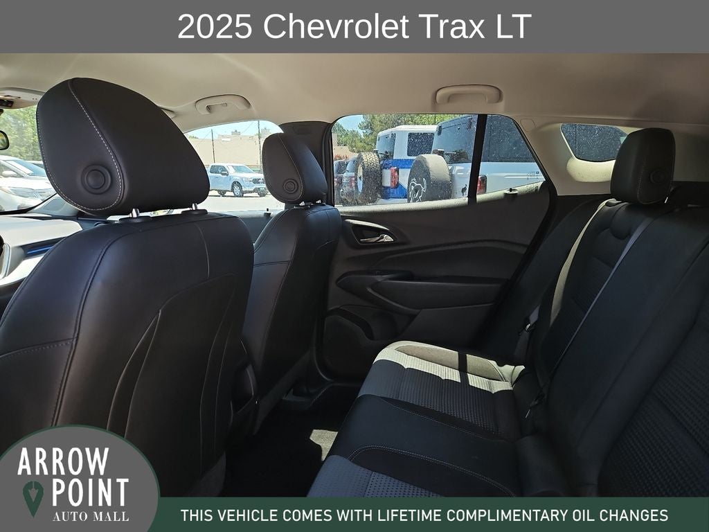 2025 Chevrolet Trax LT - Photo 18