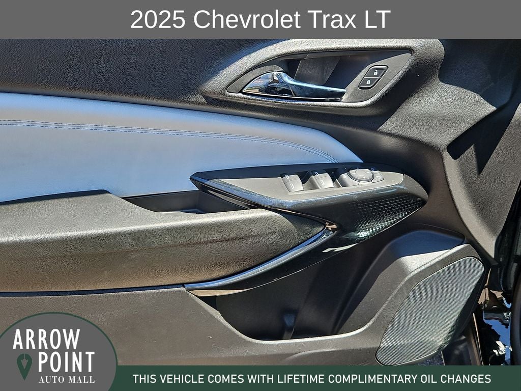 2025 Chevrolet Trax LT - Photo 21