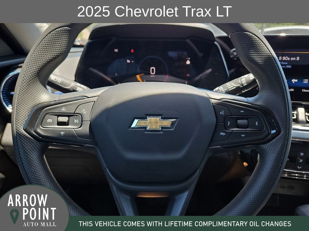 2025 Chevrolet Trax LT - Photo 27