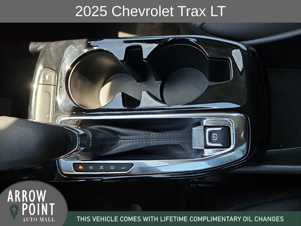 2025 Chevrolet Trax LT - Photo 28