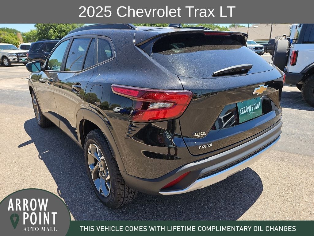 2025 Chevrolet Trax LT - Photo 9