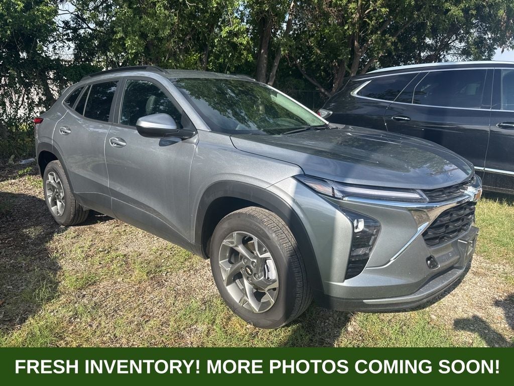2025 Chevrolet Trax LT's photo